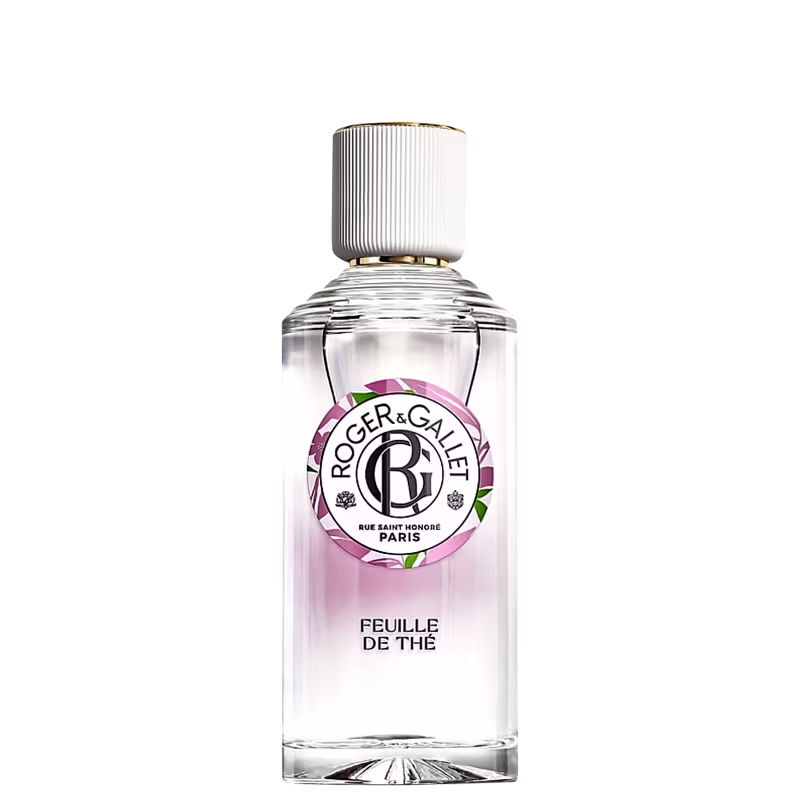 Frasco de perfume da marca Roger & Gallet, com rótulo rosa e branco, contendo a fragrância "Feuille de Thé" (Folha de Chá). O frasco possui um design elegante e detalhado, com listras verticais e tampa branca.