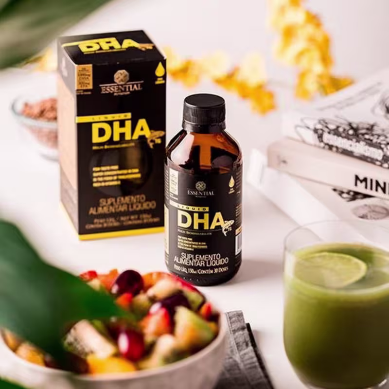 A imagem mostra o frasco do suplemento em uma superfície branca.