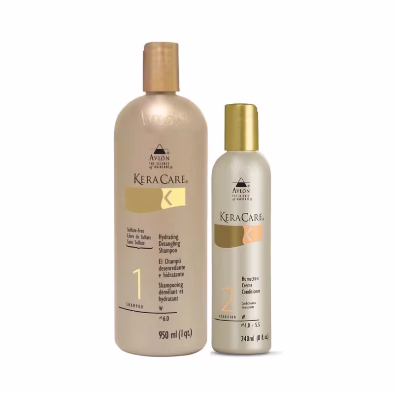 Kit com shampoo desembaraçante e condicionador Keracare, da marca Avlon.