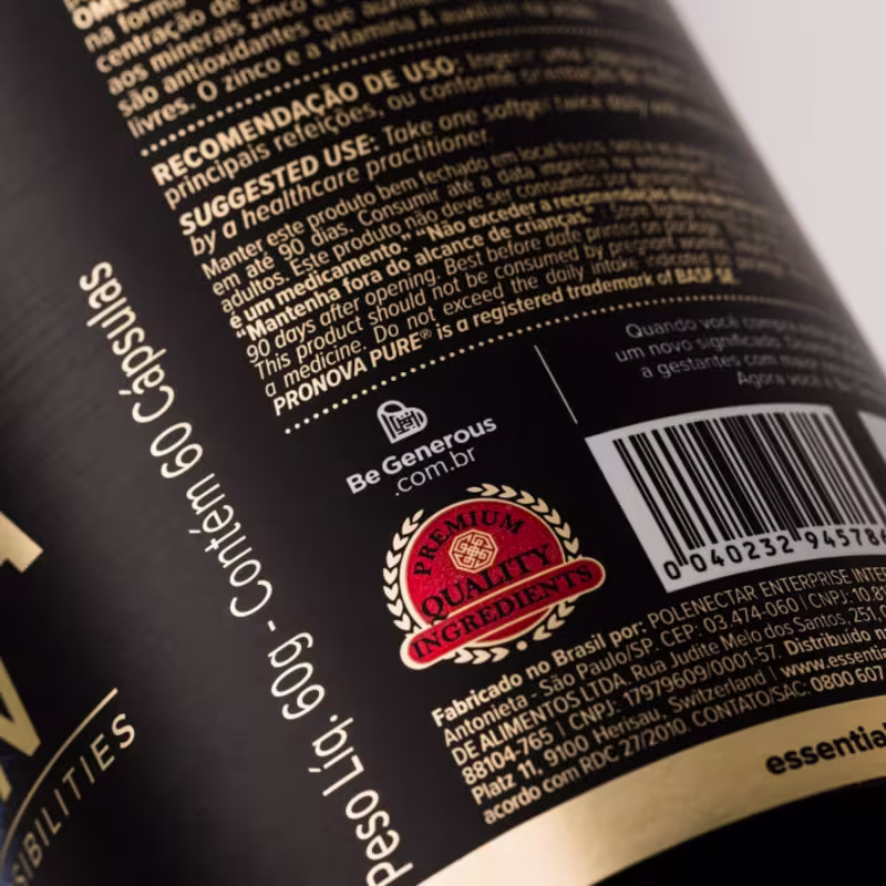 A imagem mostra no detalhe o selo de qualidade premium do produto.