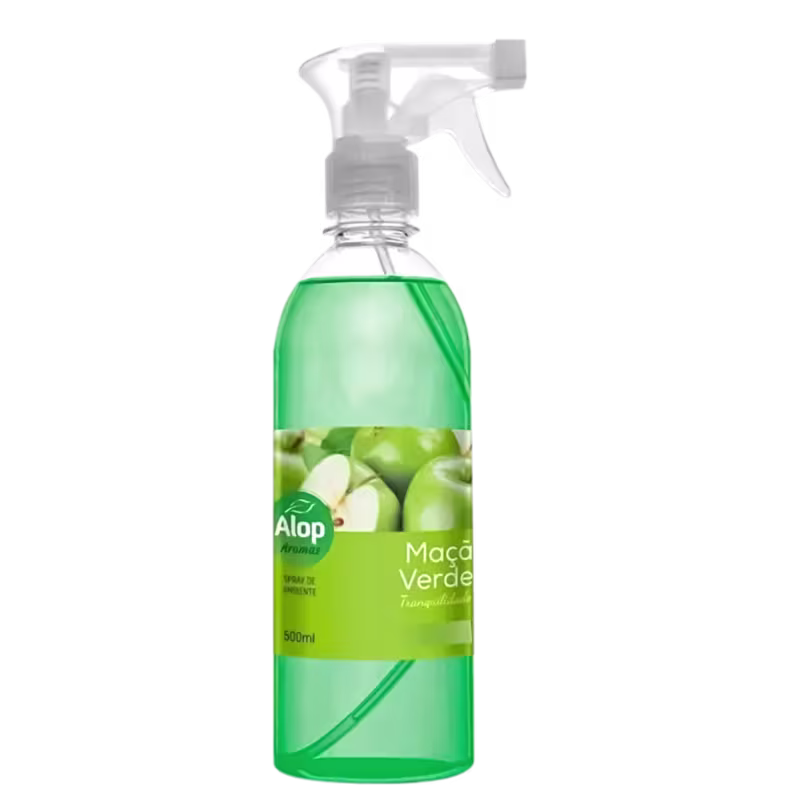 Spray aromatizador Alop Aromas. Rótulo com imagem de maçãs verdes e texto "Maçã Verde Tranquilidade" em letras brancas e verdes. Capacidade de 500ml indicada na embalagem. Bico borrifador branco na parte superior.
