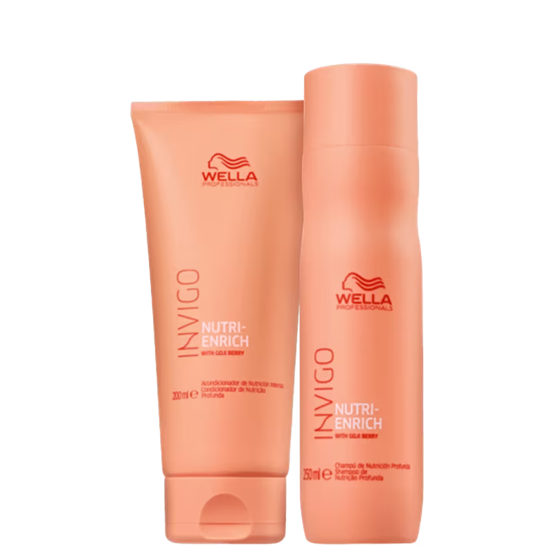 Dois tubos de produtos capilares da linha Nutri-Enrich de Wella Professionals. Os tubos têm uma cor salmão clara e apresentam o logotipo e nome da marca Wella em vermelho. Um tubo é de 200ml e o outro de 250ml, um condicionador e um shampoo.