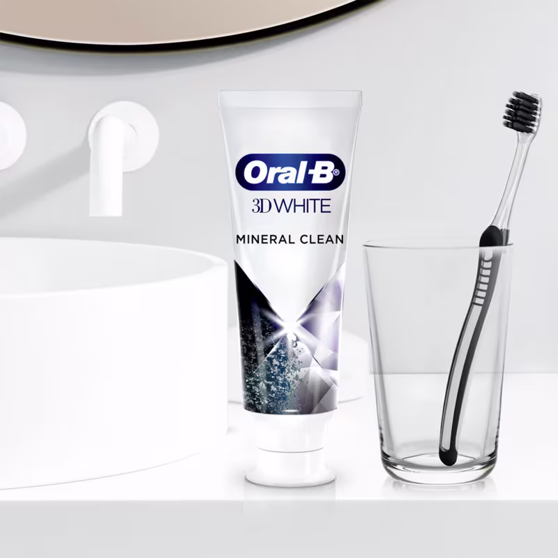Creme Dental Oral-B Mineral Clean Com Carvão 140g