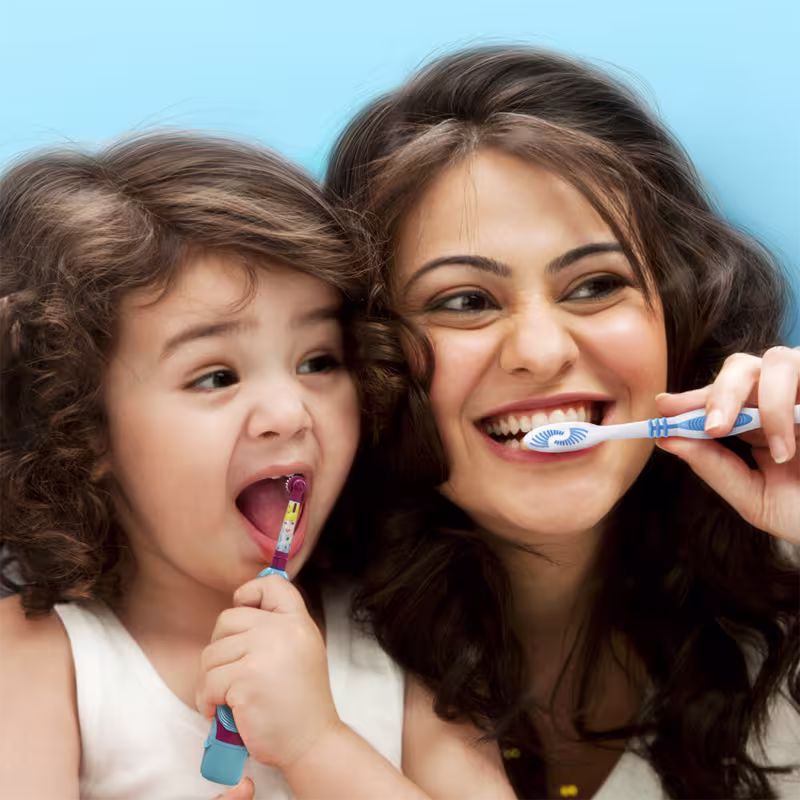Escova Dental Oral-B Whitening Therapy Ultrafino Polidor 3 unidades