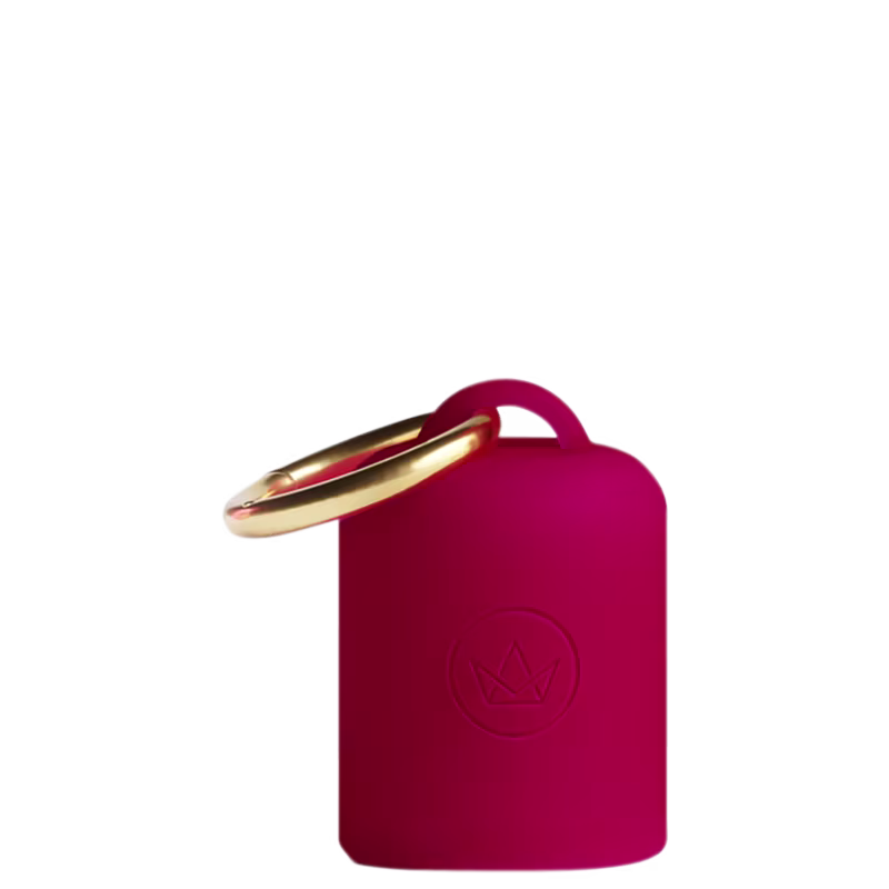 Detalhe da case rosa e com alça para pendurar.