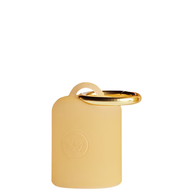 Detalhe da case em cor amarela e com alça para pendurar