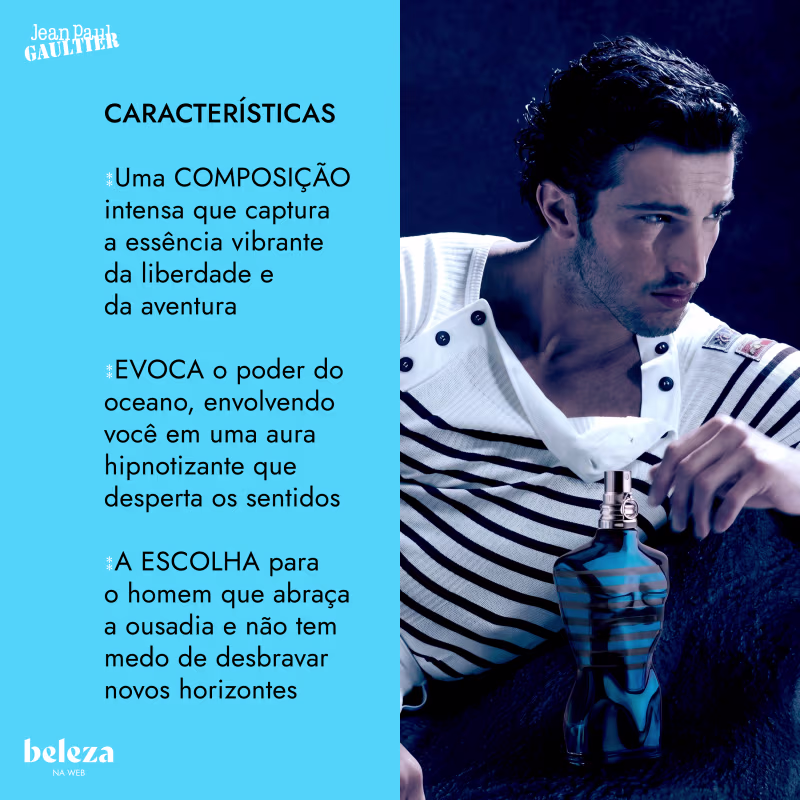 Homem com blusa listrada, segurando item de perfumaria com frasco azul e preto, da marca de perfumaria Jean Paul Gaultier
