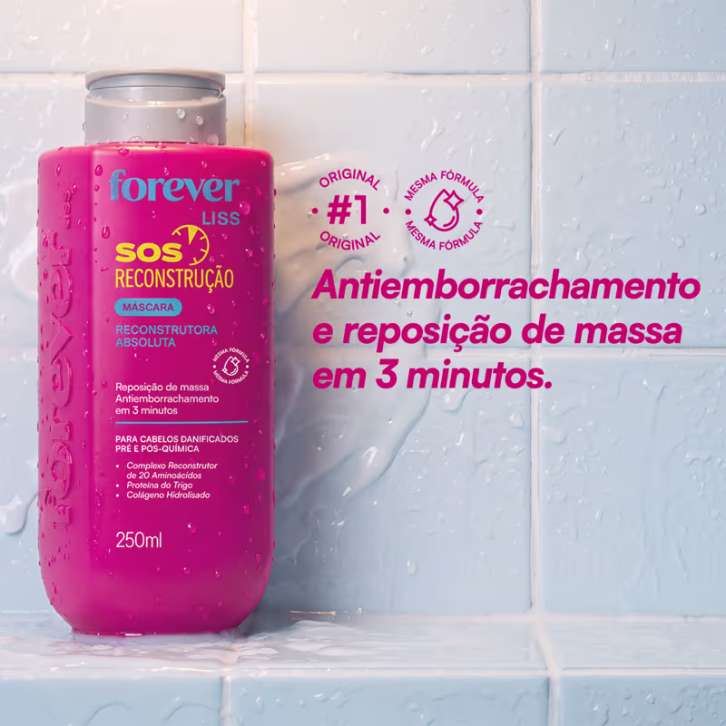 Frasco rosa da marca Forever Liss contendo máscara capilar SOS Reconstrução, com informações sobre antiemborrachamento e reposição de massa em 3 minutos, para cabelos danificados pré e pós-química.