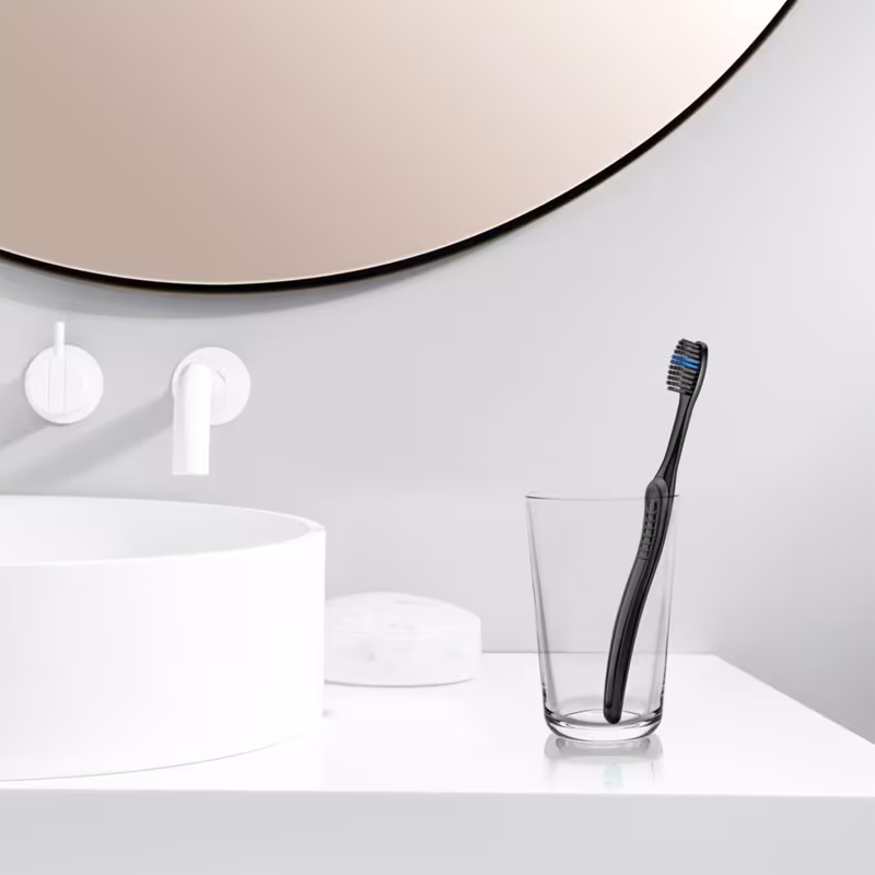 Kit Oral-B Escova Dental Charcoal 35 Extra Soft (3 Unidades)