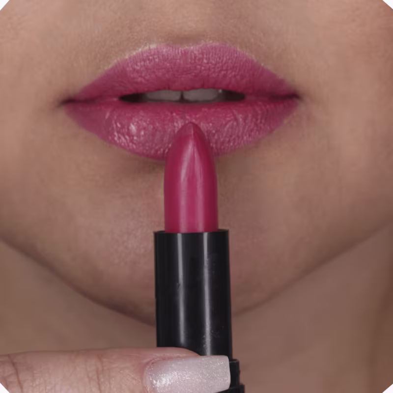 Batom Retinol-Like Baile De Rosas Lábios Renovados Hidratados Ar Maquiagem Abelha Rainha REF 4214