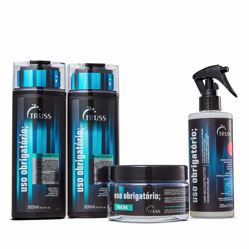 A imagem mostra linha de produtos Uso Obrigatório da marca TRUSS. Há dois frascos grandes de shampoo e condicionador, ambos com 300ml. Ao lado, há um pote de máscara capilar 180g e um tratamento reconstrutor de 260ml. As cores predominantes: preto e azul.