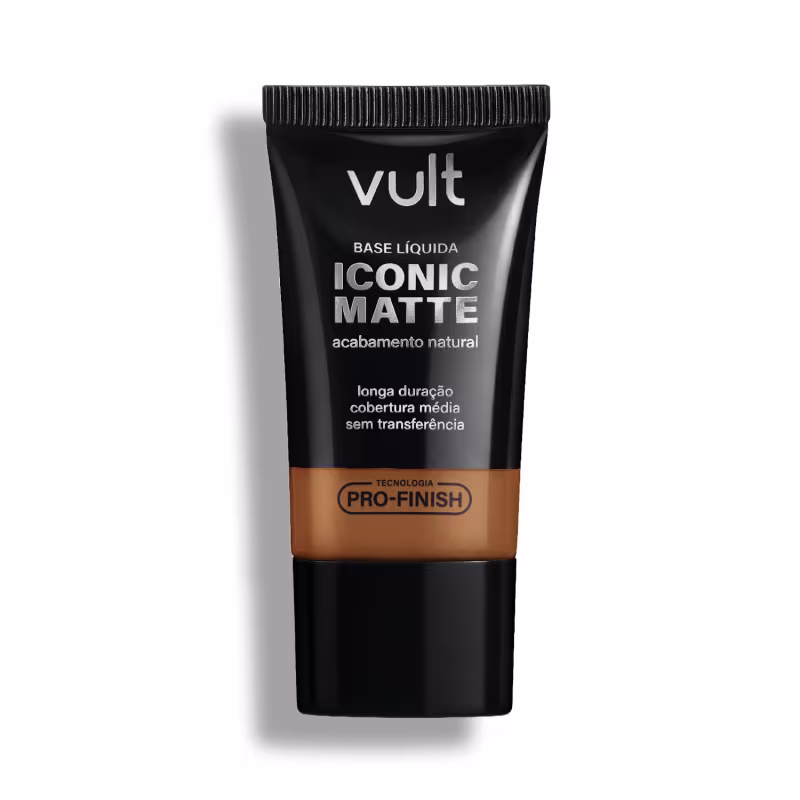 Bisnaga preta da marca Vult contendo Base Líquida Iconic Matte com acabamento natural, longa duração e cobertura média, sem transferência e com Tecnologia Pro-Finish.
