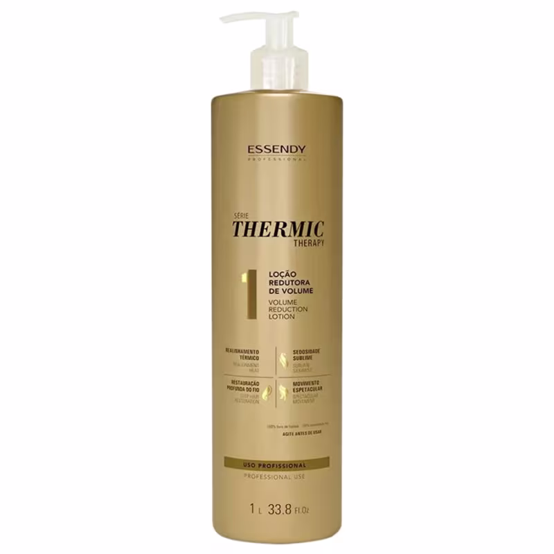 O produto apresentado é um frasco de loção da série Thermic Therapy da marca Essendy. O frasco possui um design dourado com um rótulo destacando o nome da série e a função do produto, que é a redução de volume.