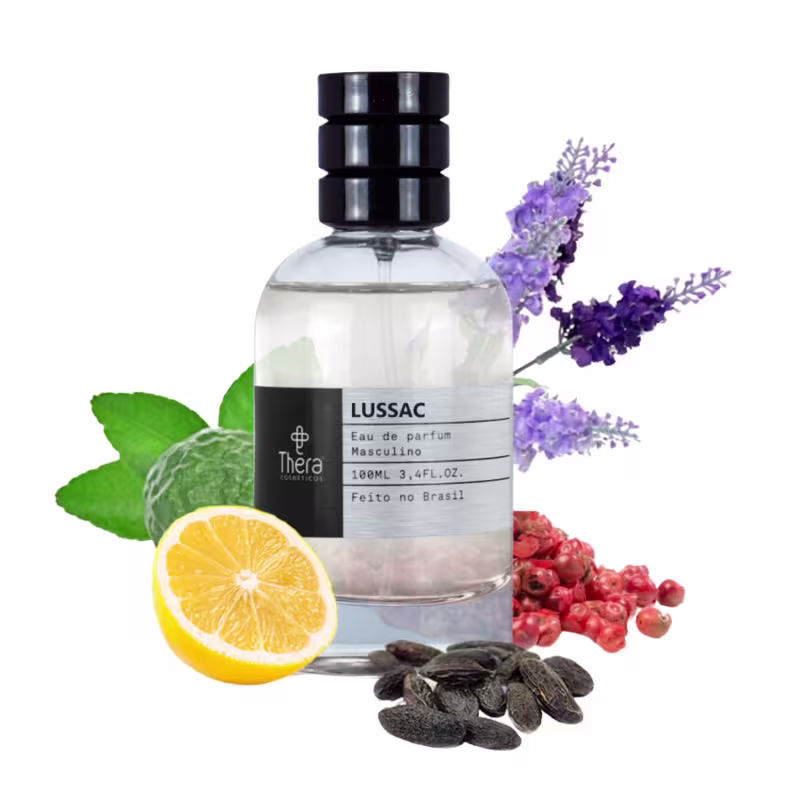 Perfume masculino Lussac da marca Thera Cosméticos. Frasco de vidro transparente com 100ml de capacidade. Ao redor do frasco, há elementos decorativos como folhas verdes, limão,, lavanda e sementes pretas.