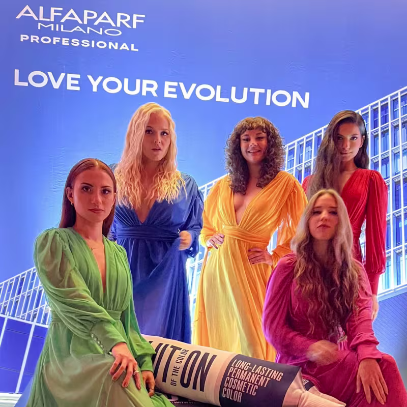 Kit Alfaparf Evolution Of The Color 5NI Castanho Claro Intenso + Oxid'o 6%, 2 produtos.