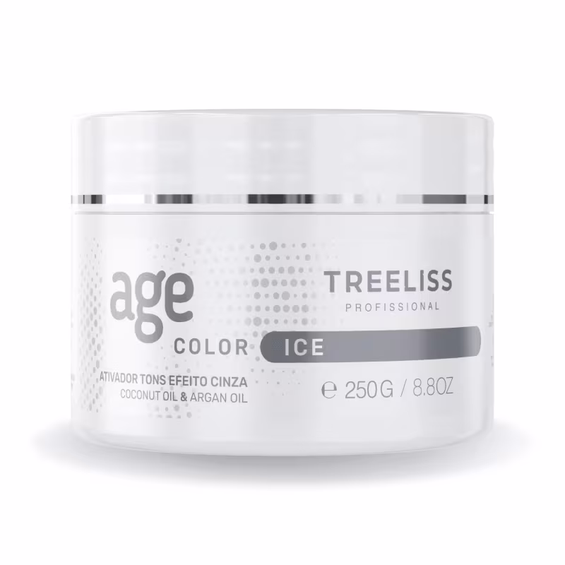 Produto de coloração capilar da linha TreeLiss Profissional. Embalagem plástica branca opaca com detalhes em cinza. Rótulo indicando "Age Color" e informações como "Ativador tons efeito cinza, Coconut Oil & Argan Oil".