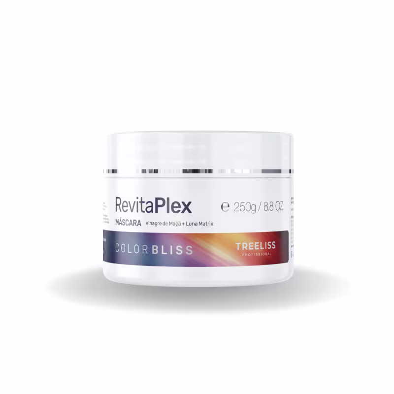 É um produto de máscara capilar da linha RevitaPlex da marca TreeLiss Professional. A embalagem é um pote plástico branco opaco com tampa transparente. Na frente do pote, há o logotipo "RevitaPlex" em letras pretas.