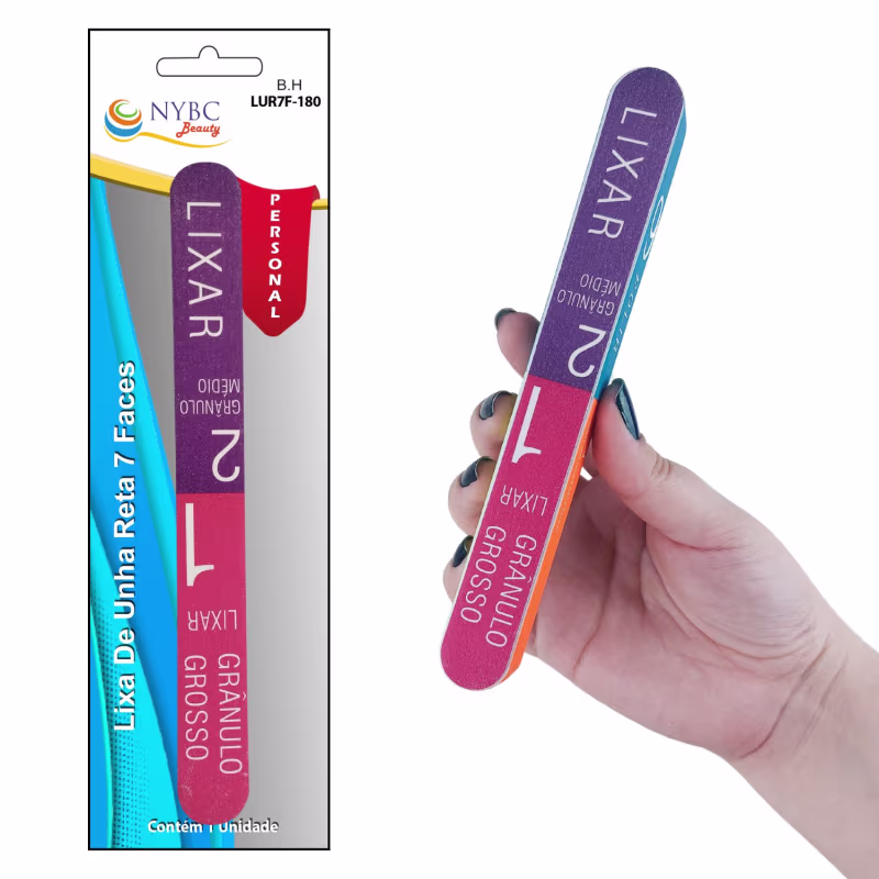 Lixa de unha da marca NYBC Beauty. A lixa possui um design retangular com cores predominantes de roxo e rosa. O rótulo exibe o nome "LIXA" em letras grandes e o texto "GRANULO GROSSO" abaixo. A embalagem também contém informações sobre a marca NYBC Beauty