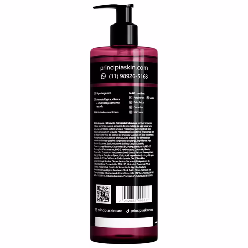 Frasco de gel de limpeza facial da marca Principia, com bomba dosadora preta e rótulo com informações sobre o produto em fundo rosa e preto.