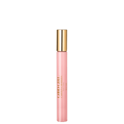 Perfume feminino tamanho viagem Carolina Herrera. Embalagem cilíndrica transparente com tampa dourada. A embalagem tem o nome "Carolina Herrera" e a inscrição "Good Girl" impressos em letras douradas.
