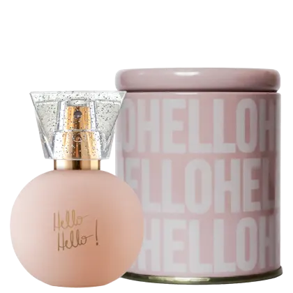 Perfume em frasco de vidro arredondado na cor rosa claro. Acompanha uma lata cilíndrica na mesma tonalidade de rosa, com o texto "HELLO FLOWER" impresso em letras maiúsculas e cor rosa escuro.