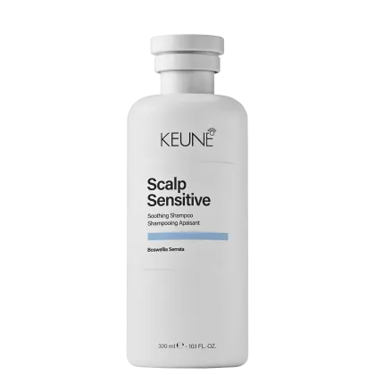 Frasco branco da linha Scalp Sensitive da Keune, com rótulo preto e azul claro.