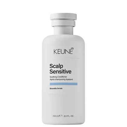 Frasco branco da linha Scalp Sensitive da Keune, com rótulo preto e azul claro.