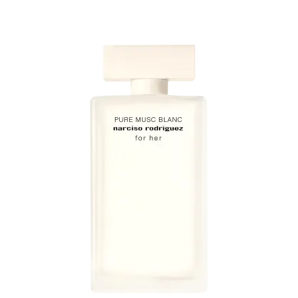 Frasco de perfume branco com rótulo preto exibindo o nome "Pure Musc Blanc" da marca Narciso Rodriguez for her. O frasco possui uma tampa quadrada e uma forma retangular simples, com uma aparência elegante e minimalista.