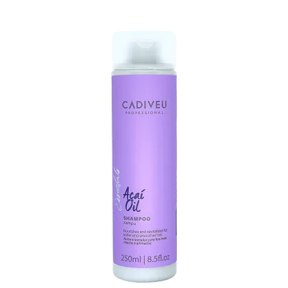 Frasco de shampoo Cadiveu Professional Acai Oil, com embalagem roxa e branca, contendo 250ml do produto. O rótulo destaca o nome "Acai Oil" e menciona que o shampoo nutre e revitaliza os cabelos.