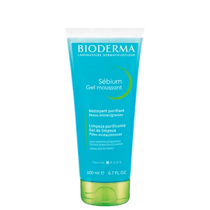 Frasco de gel de limpeza purificante Bioderma Sébium, com embalagem em tons de azul e verde, contendo 100 ml do produto.