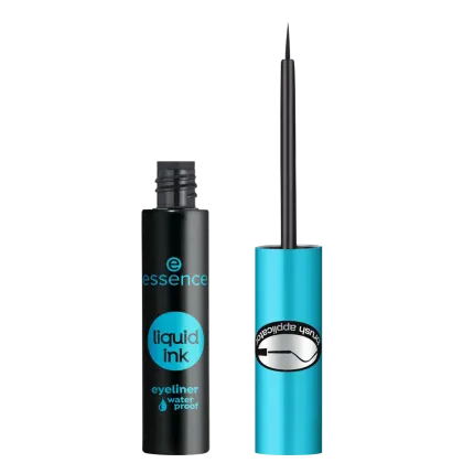 Frasco preto com tampa aplicadora fina e alongada. Rótulo azul turquesa com o logotipo da marca e texto "liquid ink eyeliner waterproof".