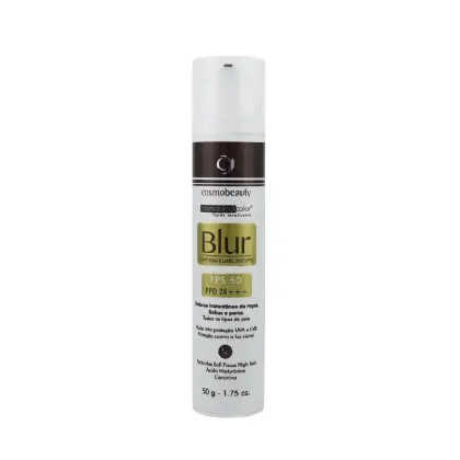 Frasco branco e marrom da linha Cosmobeauty Cosmablock Color, contendo o produto Blur com FPS 50 e PPD 74+++, indicado para proteção instantânea contra rugas e poros.