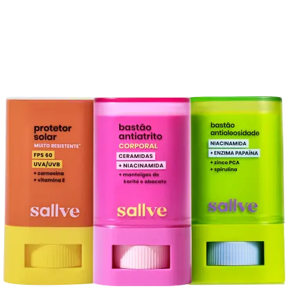 Três produtos da marca Sallve: protetor solar laranja com FPS 60, bastão anticelulitico rosa com ceramidas e niacinamida, e bastão antioleosidade verde com niacinamida, enzima papaína, zinco PCA e spirulina.