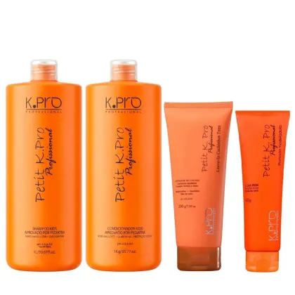 Kit com shampoo, condicionador, ativador de cachos e pomada modeladora da linha Petit, da marca K.Pro.