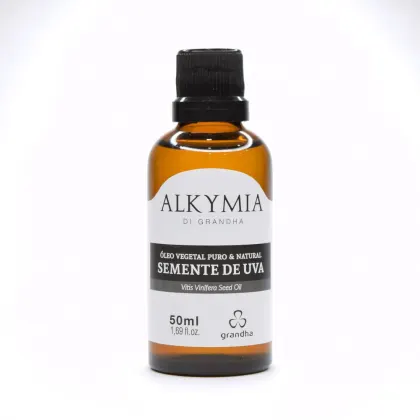 Frasco de óleo vegetal puro e natural de semente de uva da marca Grandha, com rótulo branco e preto, contendo 50ml do produto.