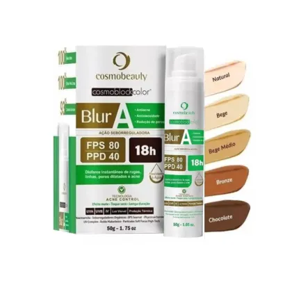 Caixa e frasco de protetor solar Cosmobeauty Cosmoblockcolor Blur A, com FPS 80 e PPD 40, em embalagens de 50g, com rótulos indicando ação seborreguladoras, antiacne e redução de poros, em cores neutras e tons de bege e bronze.