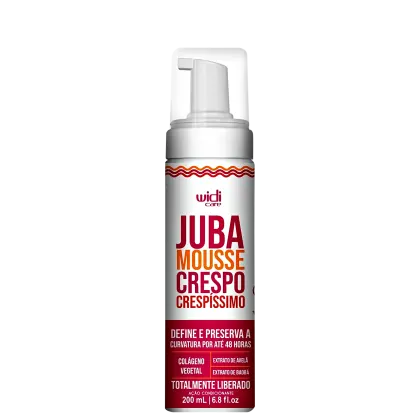 Frasco branco com bomba dosadora contendo mousse para cabelos crespos e crespíssimos da marca Widi Care, com rótulo vermelho e laranja destacando os benefícios do produto.
