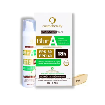 O produto apresentado é um bloqueador solar da linha Cosmoblockcolor da marca Cosmobeauty. A embalagem indica que se trata de um produto com ação seborregulatória, com FPS 80 e PPD 40, com resistência de 18 horas.