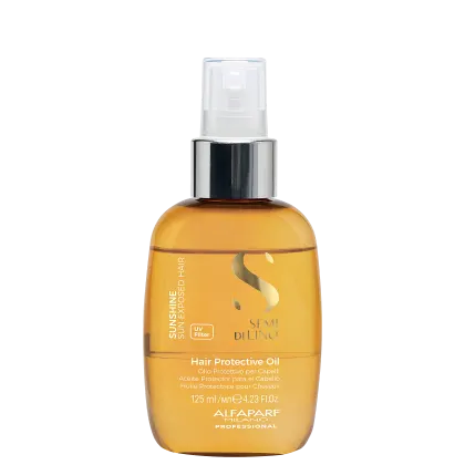 Frasco de óleo protetor para cabelos da marca Alfaparf Milano, com 125 ml de capacidade. O produto possui embalagem de plástico transparente com tampa spray e rótulo amarelo com logotipo da marca.