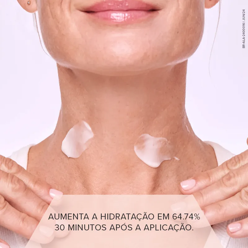 A imagem mostra uma área do pescoço de uma pessoa, com duas gotas brancas do produto aplicado na pele. Há um texto em português que diz: "Aumenta a hidratação em 64,74% 30 minutos após a aplicação."