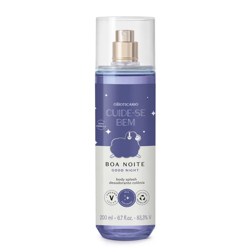 Frasco cilíndrico transparente com líquido azul claro, pulverizador prateado, tampa transparente e rótulo azul escuro e branco com ovelhinha ilustrada contendo 200ml de body splash da marca Cuide-se Bem Boa Noite.