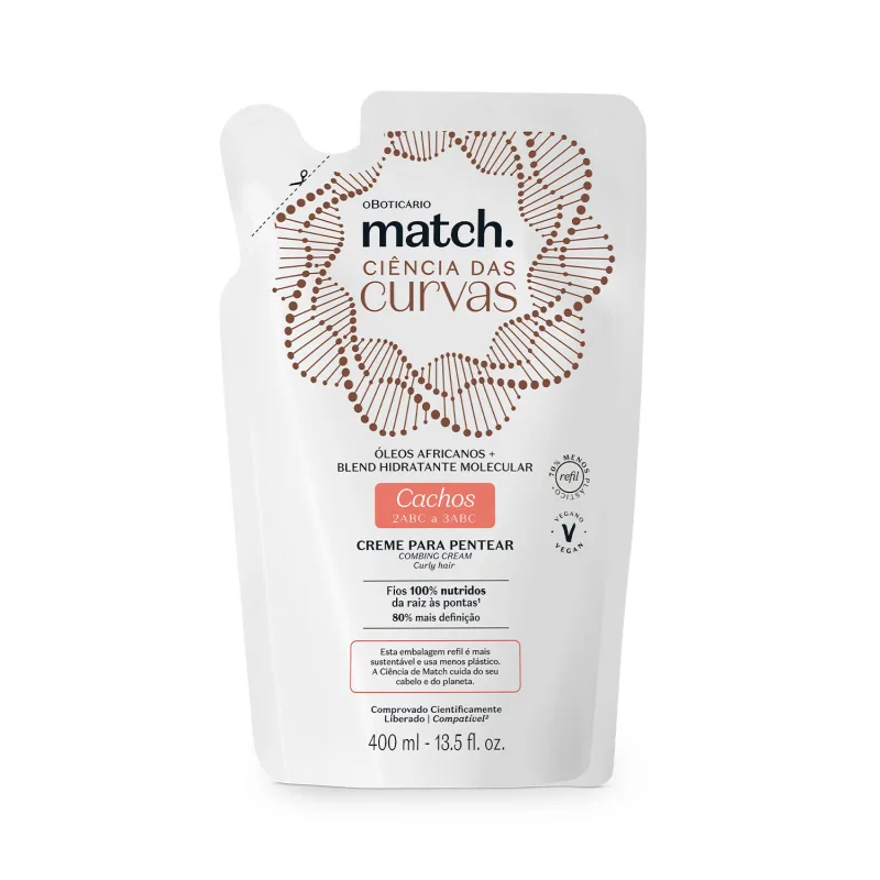 Refil de creme para pentear para cabelos cacheados Match Ciência das Curvas em sachê branco com letras marrons e detalhes laranjas.