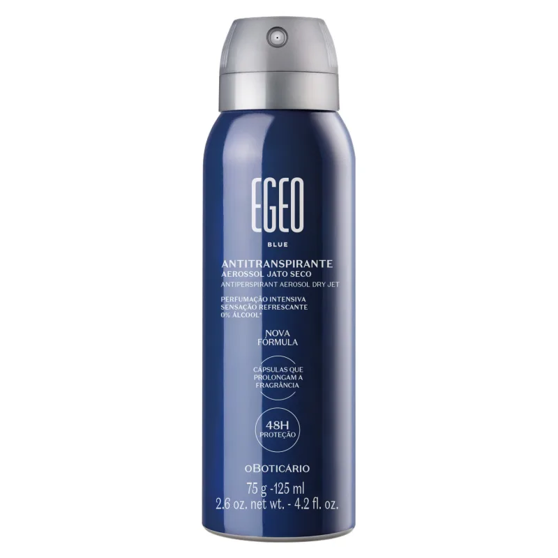 Imagem de frasco de desodorante aerossol na cor azul-marinho da marca Egeo, com rótulo amarelo contendo o nome "Egeo Blue" e informações sobre o produto, um antitranspirante de jato seco com perfumação intensa e sem álcool.
