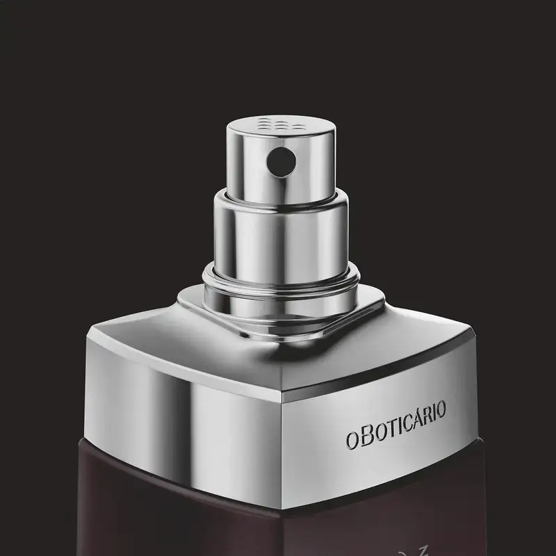 Gif mostrando os detalhes do vidro de desodorante colônia Malbec Icon, como a tampa em formato geométrico, o detalhe prateado e o fundo da embalagem.