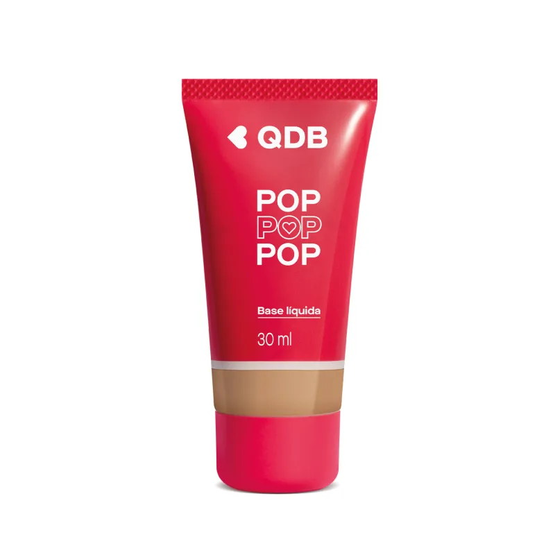 Imagem da base líquida soft matte da marca POP Quem Disse, Berenice? na cor 210Q, em tubo rosa com parte transparente, mostrando a tonalidade do produto, e rótulo com letras brancas.