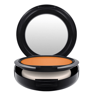 M·A·C Studio Sculpt FPS 15 Foundation NC20 - Base Líquida