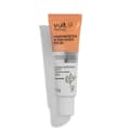 Com cobertura invisível, o multiprotetor solar facial hidrata e impede os danos causados pelos raios UV. Multiprotetor Solar Facial Ultrafluido FPS 50 30g