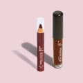 Combo Brown Lips : Lápis Multifuncional 3 em 1 Marrom 1,2g + Gloss Labial Marrom 4ml