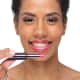 Shiseido Shimmering Rouge RD406 Red - Batom Cintilante 2,2g (2)