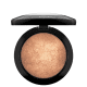M·A·C Mineralize Skinfinish Gold Deposit - Pó Iluminador 10g (2)